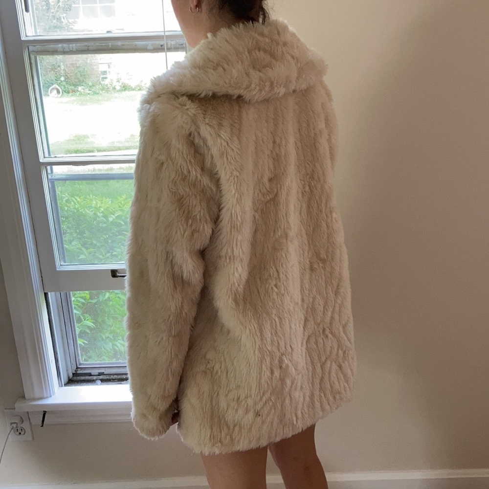 Fur jacket - Picture 4 of 4